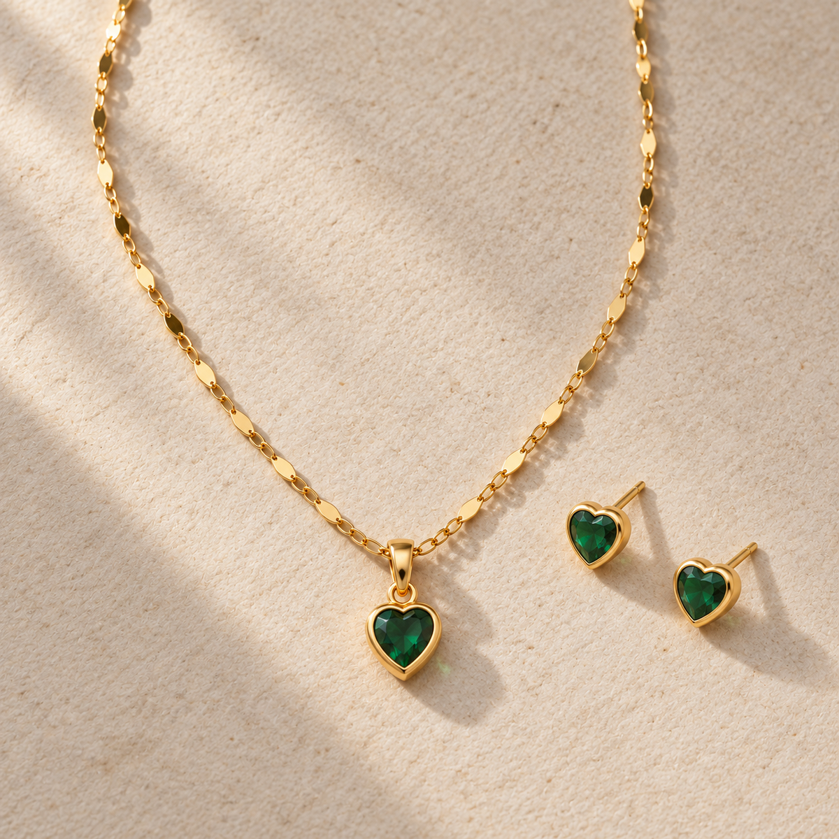 Corazón Set · Green Heart Necklace & Stud Earrings · 18k Gold Filled · Handmade in Colombia