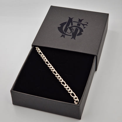collar Cartier artesanal , elaborado a mano con plata mexicana 925 , combina un diseño delicado y cómodo , ideal para quienes buscan una pieza sutil pero impactante