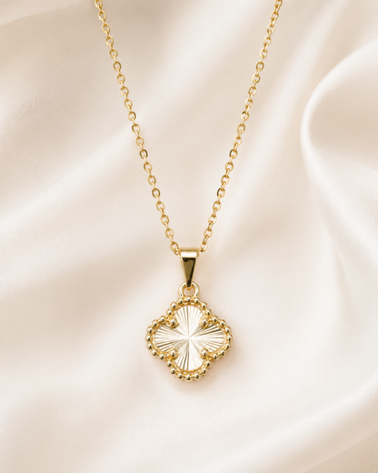 Gold-Filled Clover Pendant Necklace - 1mm Link Chain | Nosso Galeón