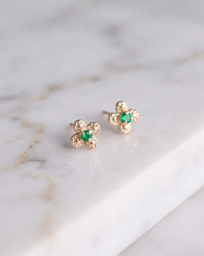 Minimalist green flower earrings model webp